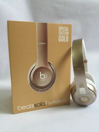 Picture of Beatssolo2 Wireless Wireless Bluetooth Local Gold _SKU26224450050126